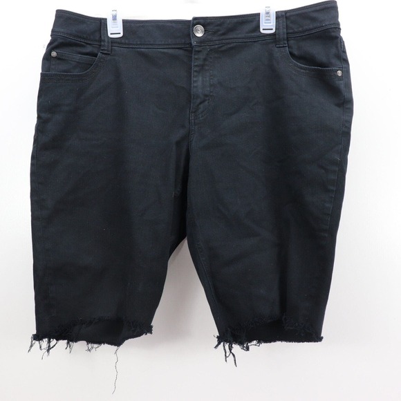 Lane Bryant Woman's Cutoff Shorts Plus Size 18 Black - Picture 1 of 9